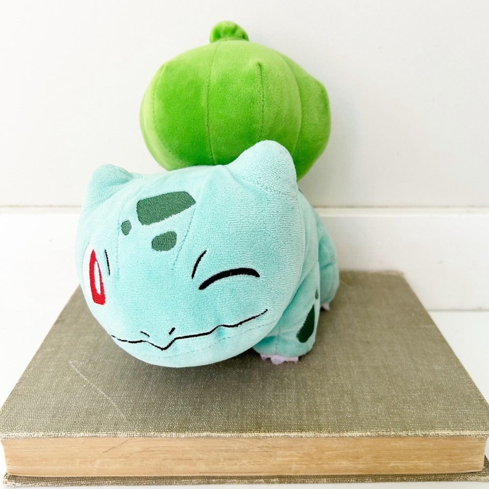 Pokemon Winking Bulbasaur Plush Toy 2021 Fandom Collectable Kid-core Nintendo